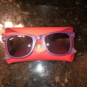 Brand New!!! Ray Bans only worn twice.